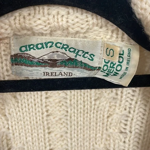 Women’s wool cardigan. - Picture 2 of 5